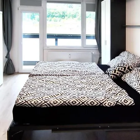 Utulny Apartman V Centru, S Krasnym Vyhledem Decin Exterior photo