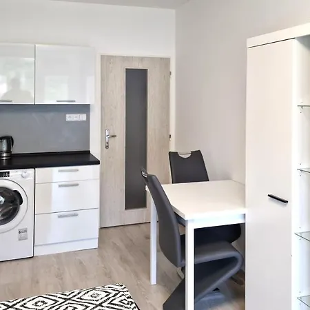 Utulny Apartman V Centru, S Krasnym Vyhledem Decin Exterior photo