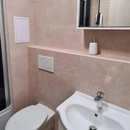 Utulny Apartman V Centru, S Krasnym Vyhledem Decin Exterior photo